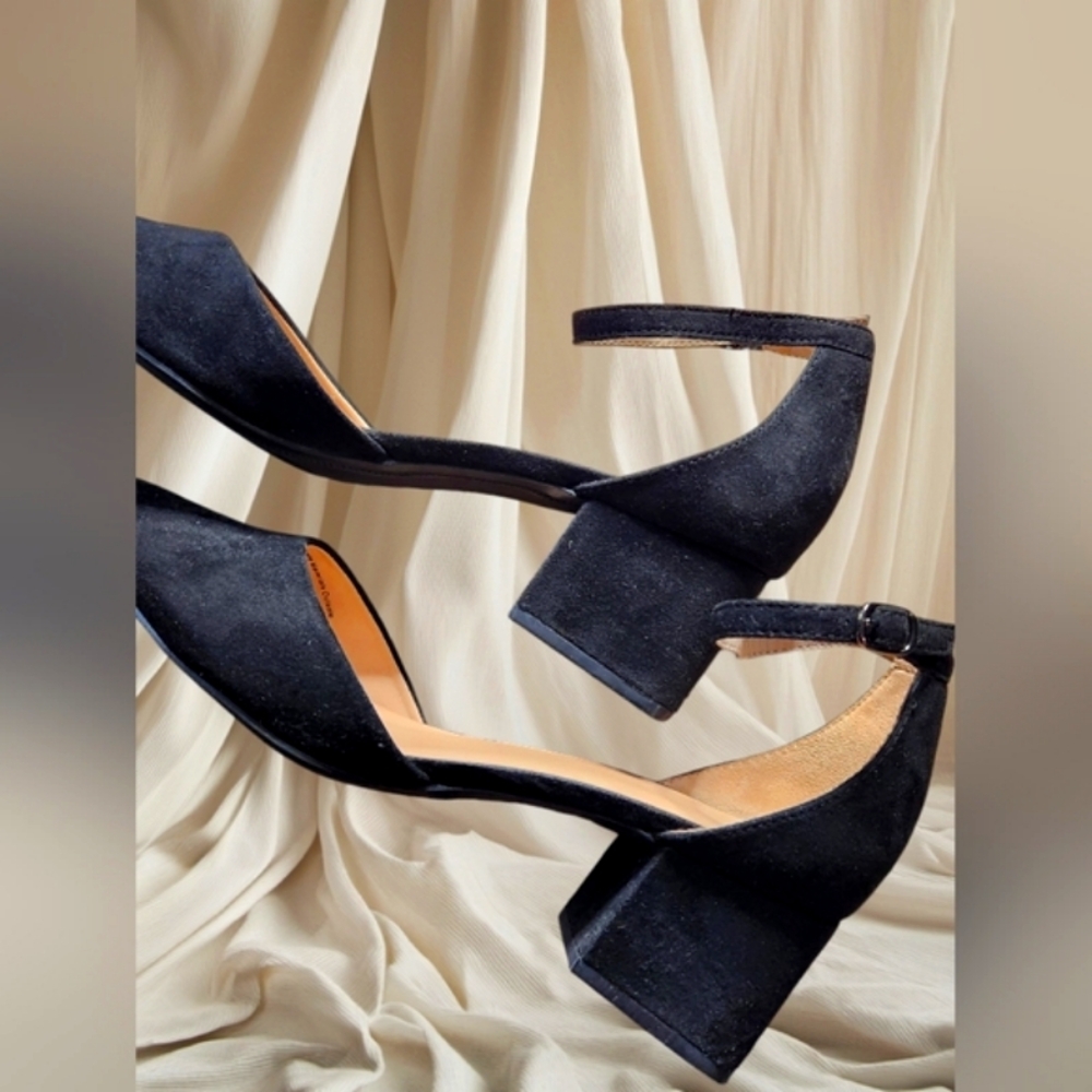 A New Day Black Ankle Strap Pump 9M w/Box - Picture 3 of 7